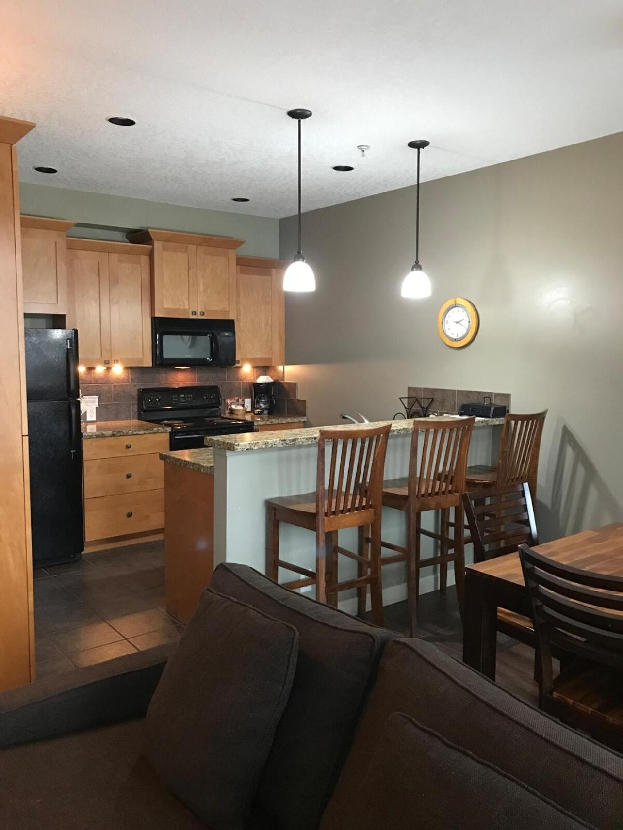 Sheringham Townhouse - Sooke Esterno foto